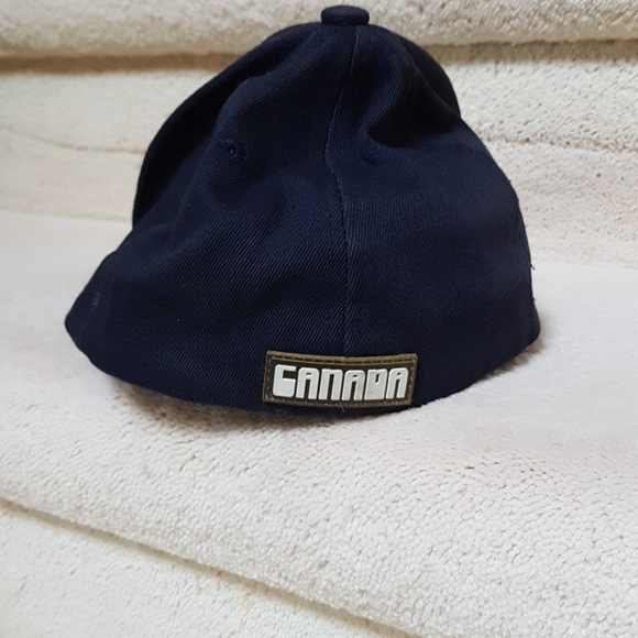 Baseball cap - Picture 2 of 3